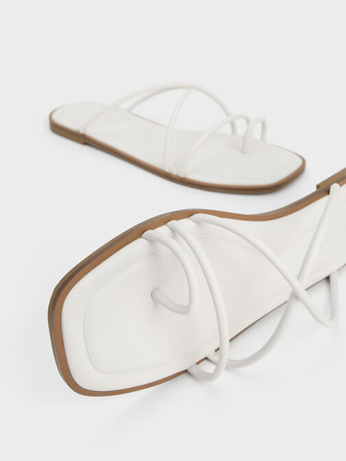 Meadow Strappy Toe-Ring Sandals, สีขาว, hi-res