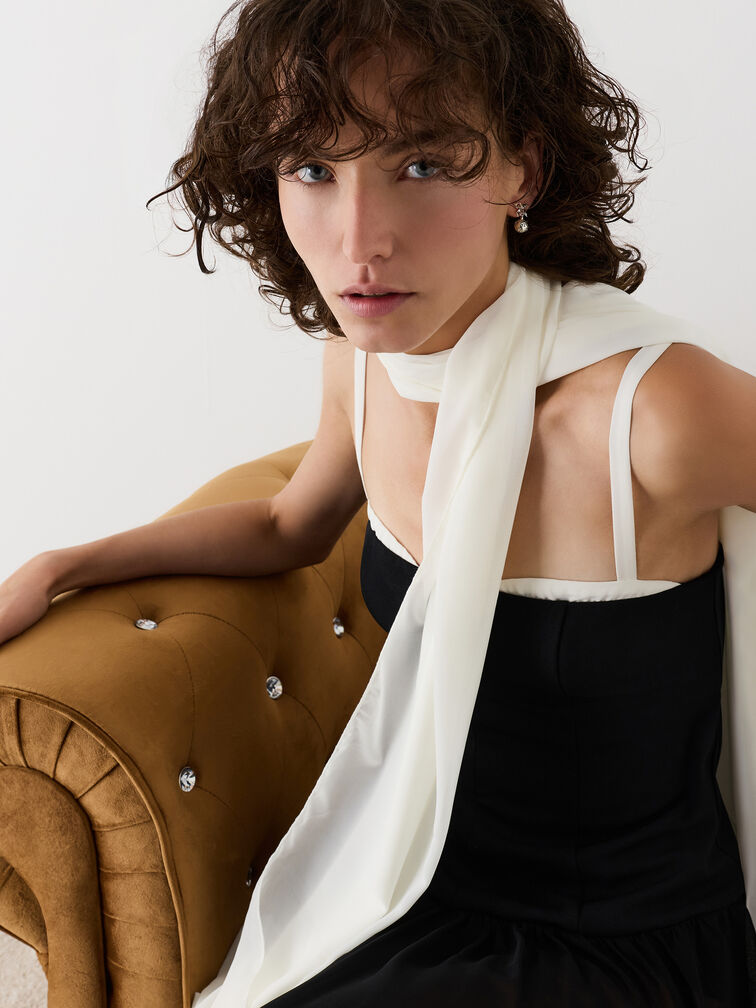 ต่างหูดีไซน์ลูกบอลเกล็ดหิมะประดับคริสตัลรุ่น Athalia, สีเงิน, hi-res