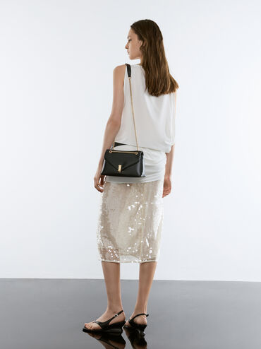 กระเป๋าสะพายไหล่พร้อมสายโซ่ดีเทลเมทัลลิครุ่น Lilibet, สีดำ, hi-res