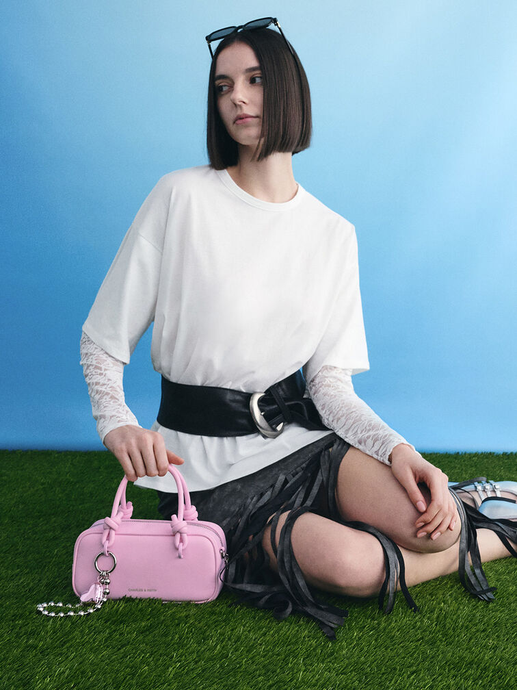 กระเป๋าสะพายข้างทรงยาวดีไซน์หูจับแบบผูกปมรุ่น Sammie, สีบับเบิ้ลกัมพิ้งค์, hi-res