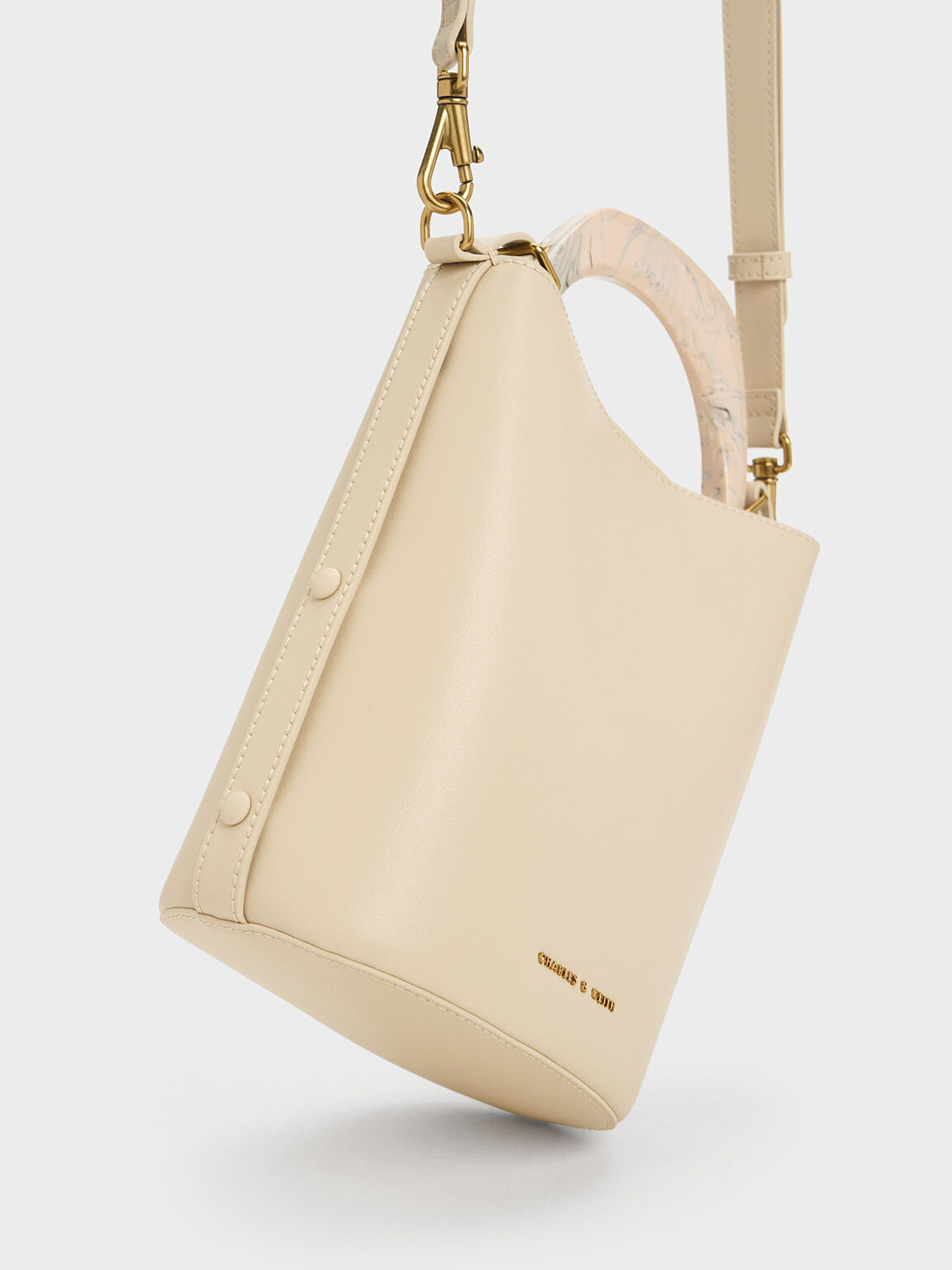 Charles and keith shop acrylic handle bucket bag