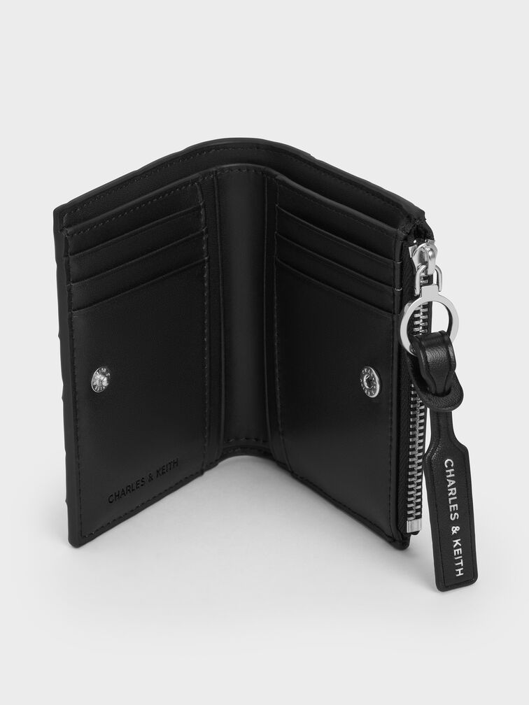 กระเป๋าสตางค์ใบสั้นซิปบนดีไซน์แบบสานรุ่น Ivette, สีดำอะไหล่สีเงิน, hi-res