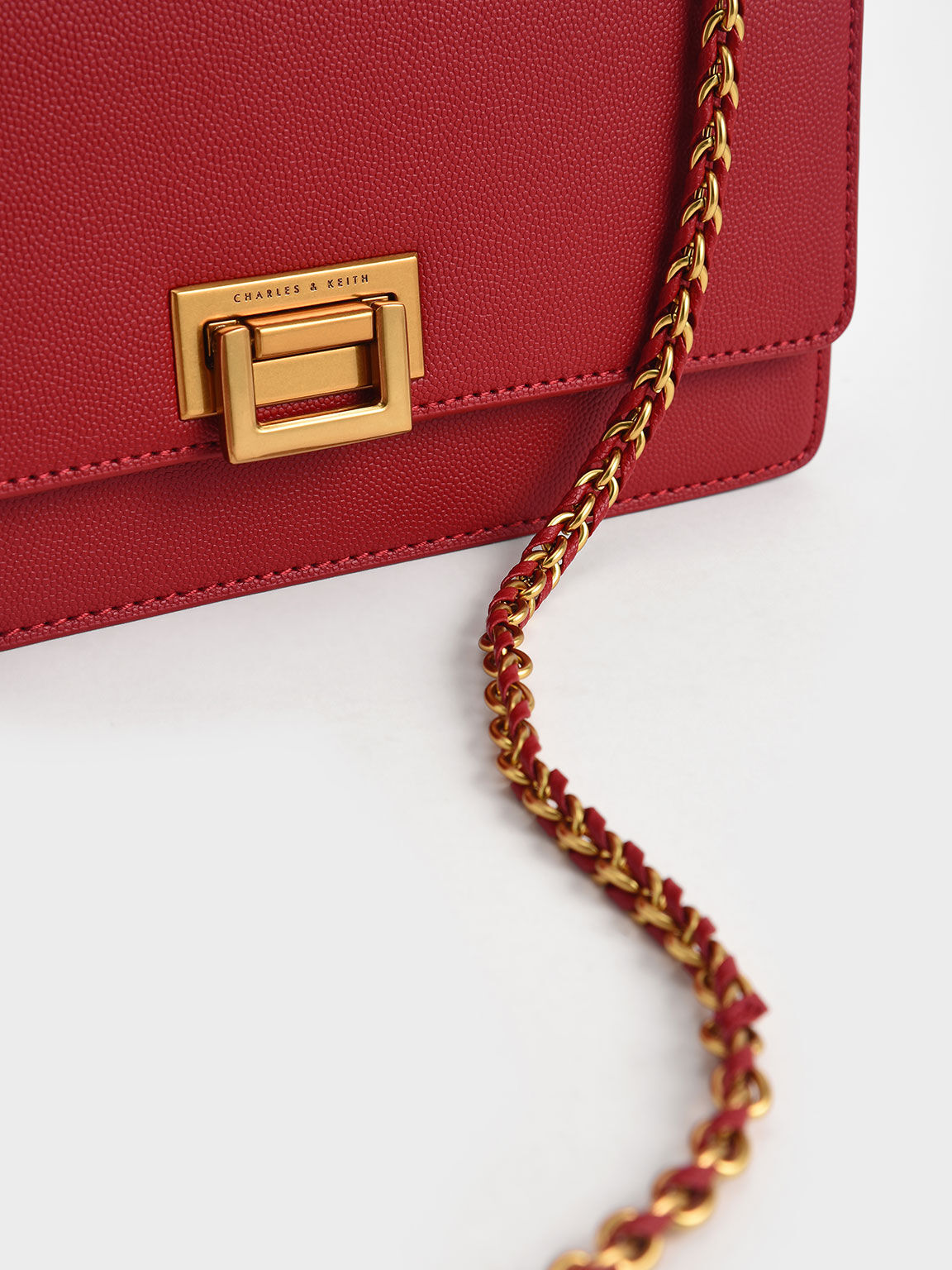 Chain Shoulder Bag, Red, hi-res