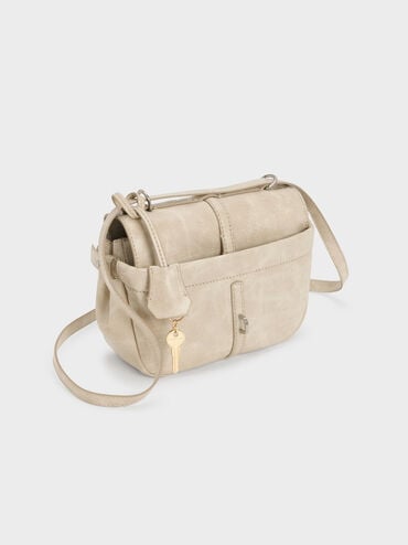 กระเป๋าสะพายข้างประดับโซ่รุ่น Delfina, สีแซนด์, hi-res