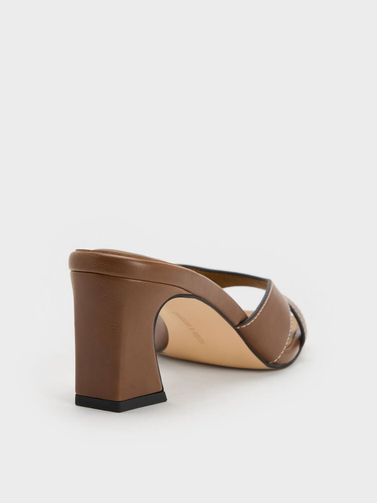 รองเท้าส้นสูงแบบเปิดส้นหัวรองเท้าแบบเหลี่ยมดีเทลคัตเอาท์, สีคอนยัค, hi-res