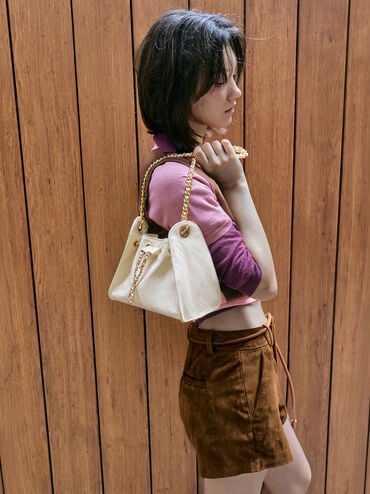 กระเป๋าทรงถังลวดลายควิลท์พร้อมเชือกรูดรุ่น Duo, สีครีม, hi-res