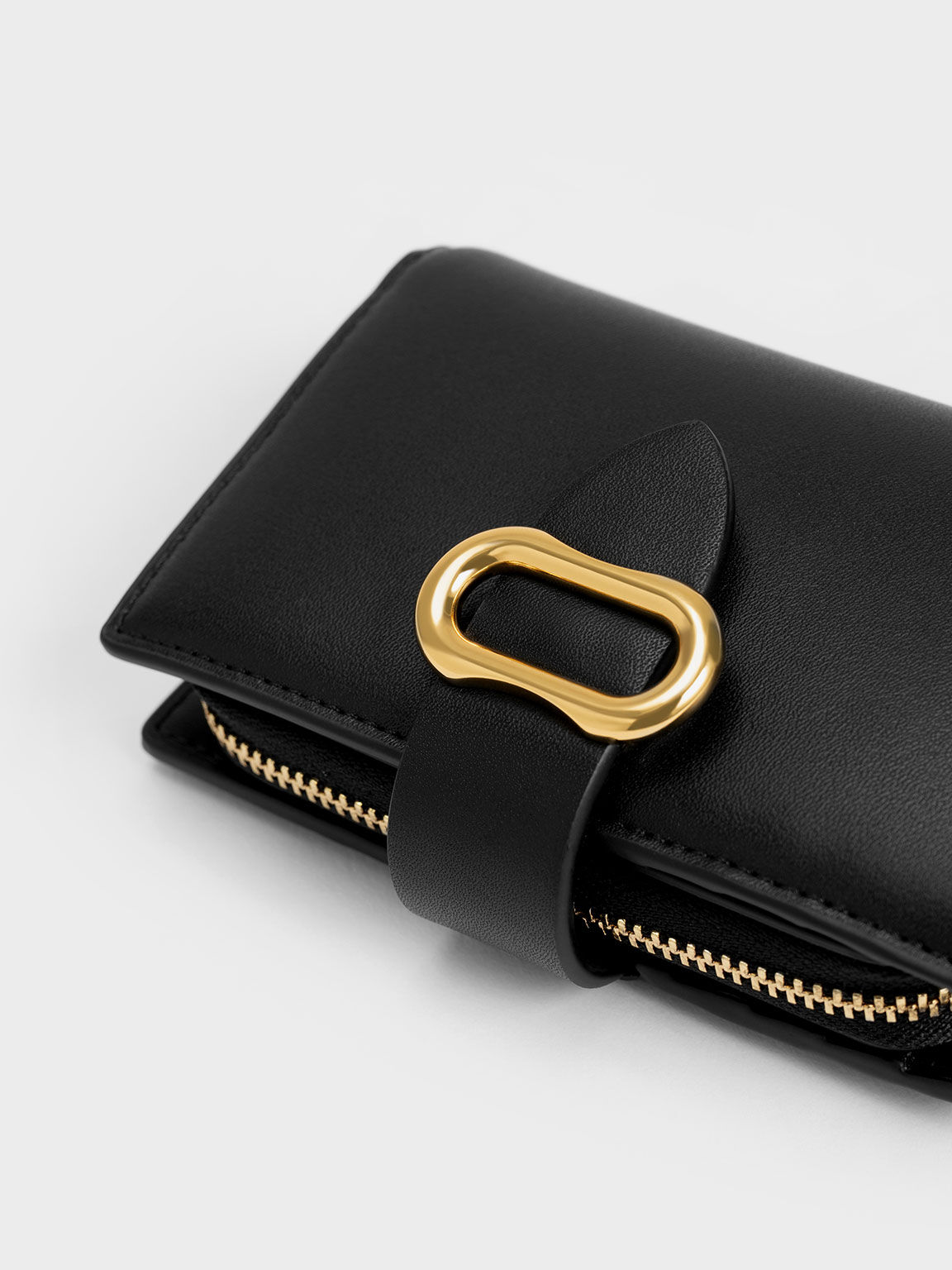 Belted wallet 2025