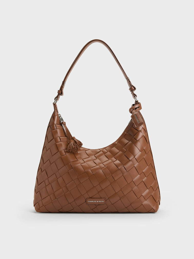 กระเป๋าโฮโบดีเทลงานสานประดับพู่รุ่น Ivette, สีช็อคโกแลต, hi-res