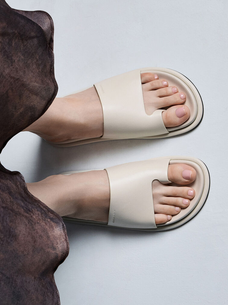 Wide-Strap Toe-Ring Sandals, Chalk, hi-res