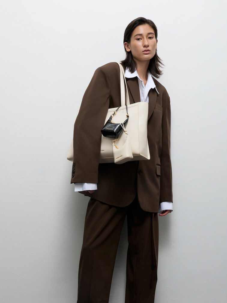 กระเป๋าถือใบจิ๋วเท็กซ์เจอร์ลอนเงารุ่น Augustine, สีดำ, hi-res