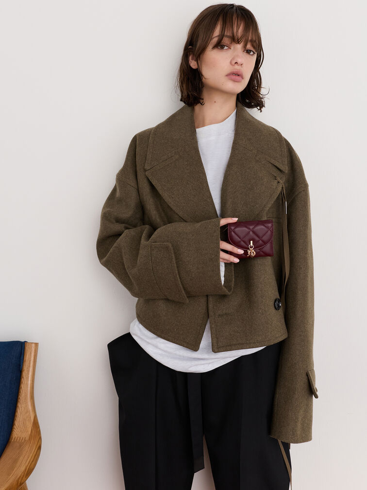 กระเป๋าสตางค์ลายควิลท์ฝาปิดโค้งประดับชาร์มรูปหัวใจโบว์รุ่น Arrietty, สีไวน์เบอร์รี่เรด, hi-res