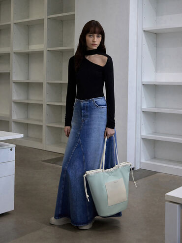 กระเป๋าโท้ทดีไซน์จับจีบย่นที่ปิดแบบเชือกรูดรุ่น Sianna, สีครีม, hi-res