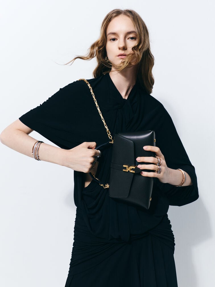 กระเป๋าถือดีไซน์สายโซ่ตกแต่งหัวเข็มขัดเมทัลลิครุ่น Adalyn, สีดำ, hi-res