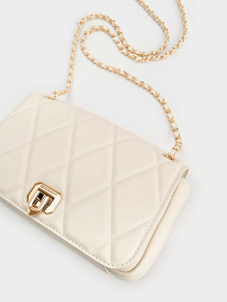 กระเป๋าสะพายไหล่ดีไซน์ลายควิลท์รุ่น Arwen, สีครีม, hi-res