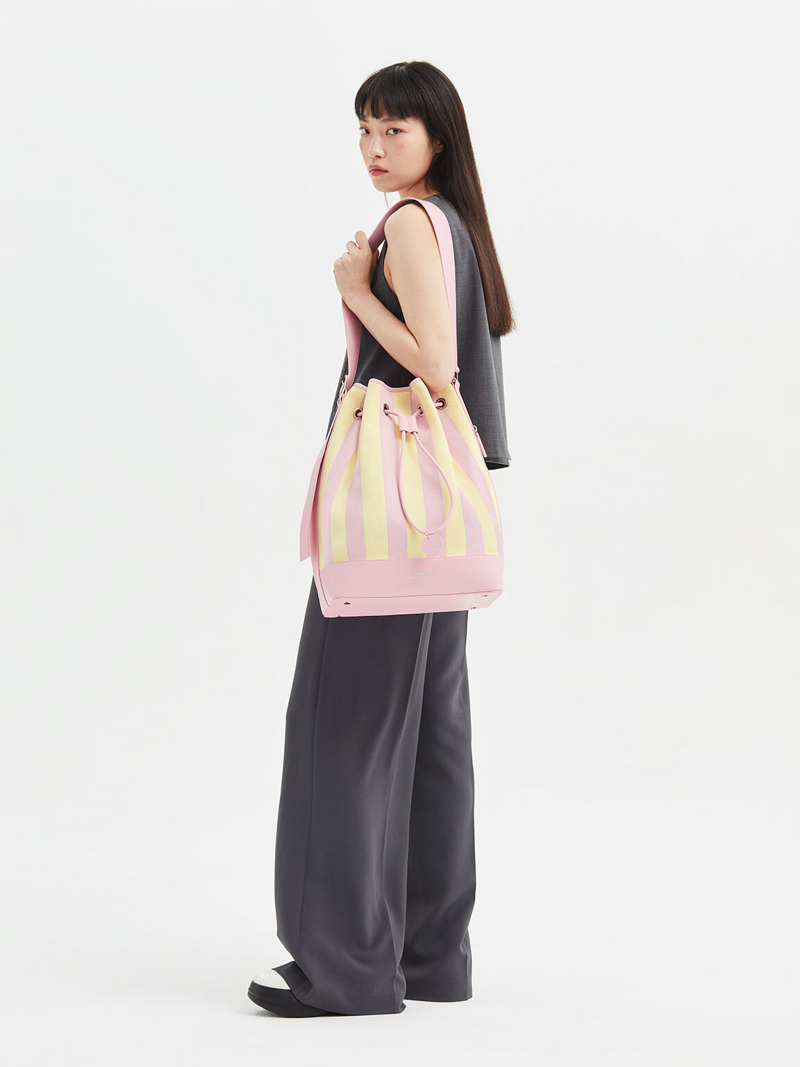 Kate spade yellow bucket bag top