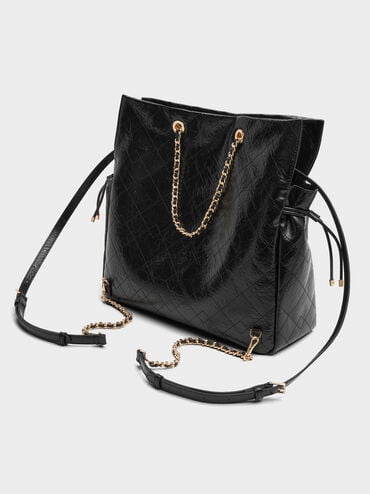 กระเป๋าเป้สองฟังก์ชันที่ปิดแบบเชือกรูดดีไซน์ลายควิลท์พร้อมสายโซ่ถักรุ่น Duo, สีดำ, hi-res