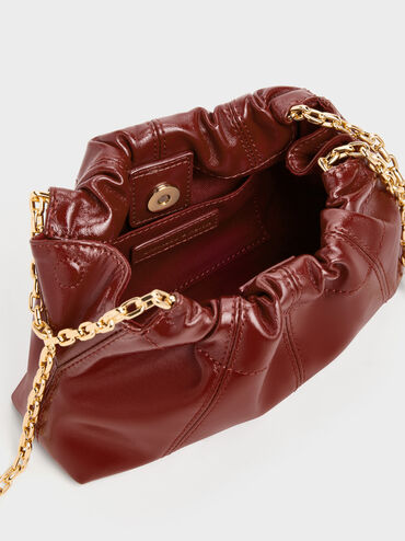 กระเป๋าสะพายข้างดีไซน์จับจีบรุ่น Ciara, สีเบอร์กันดี, hi-res