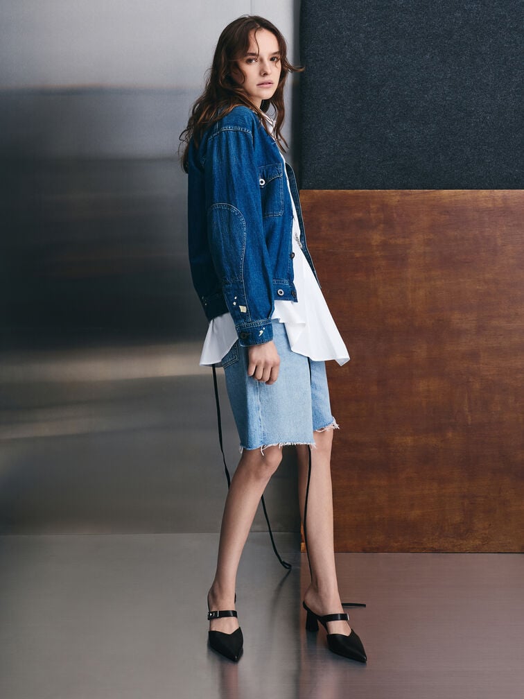 รองเท้าส้นสูงแบบเปิดส้นดีไซน์หัวแหลมตกแต่งหัวเข็มขัดเมทัลลิครุ่น Lando, สีดำ, hi-res