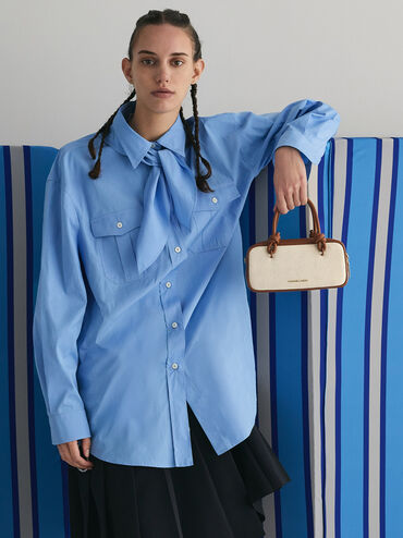 กระเป๋าสะพายข้างทรงยาวผ้าแคนวาสดีไซน์หูจับแบบผูกปมรุ่น Sammie, สีโทปแคนวาส, hi-res