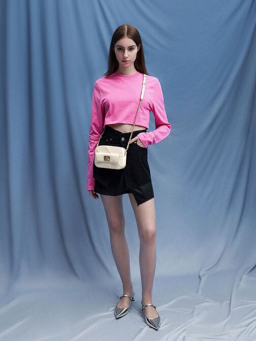 กระเป๋าสะพายข้างดีไซน์ลายควิลท์ที่ปิดแบบซิปรุ่น Eleni, สีครีม, hi-res