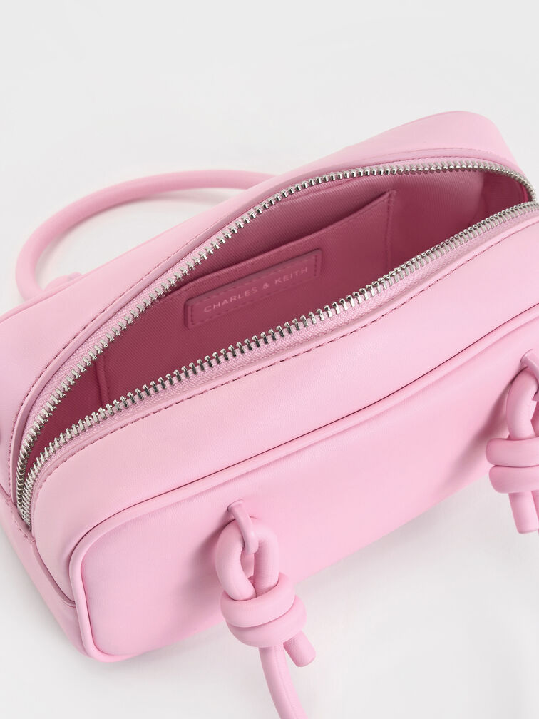 กระเป๋าสะพายข้างทรงยาวดีไซน์หูจับแบบผูกปมรุ่น Sammie, สีบับเบิ้ลกัมพิ้งค์, hi-res