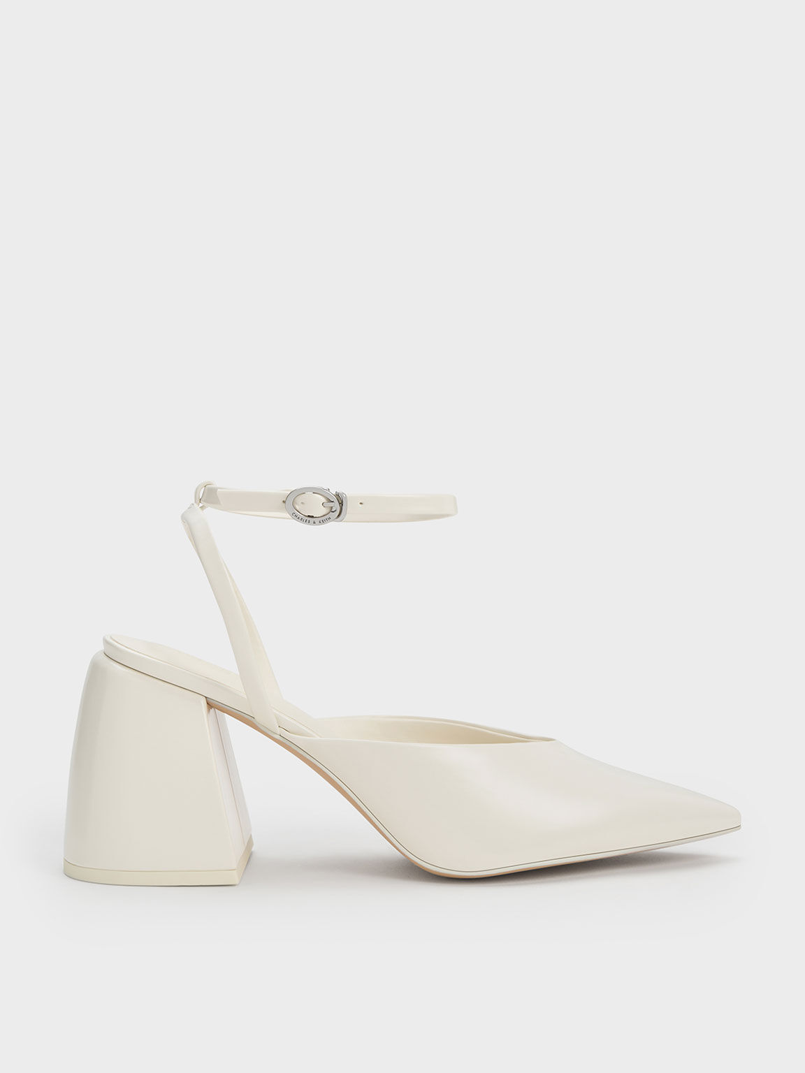 White pumps chunky heel online