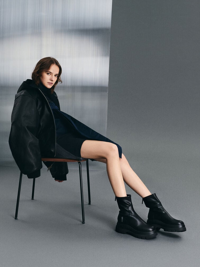 รองเท้าบูทหุ้มข้อแบบพื้นหนาตกแต่งซิปด้านหลังรุ่น Leoi, สีดำ รองเท้าบูทหุ้มข้อแบบพื้นหนาตกแต่งซิปด้านหลังรุ่น Leoi, สีดำ, hi-res