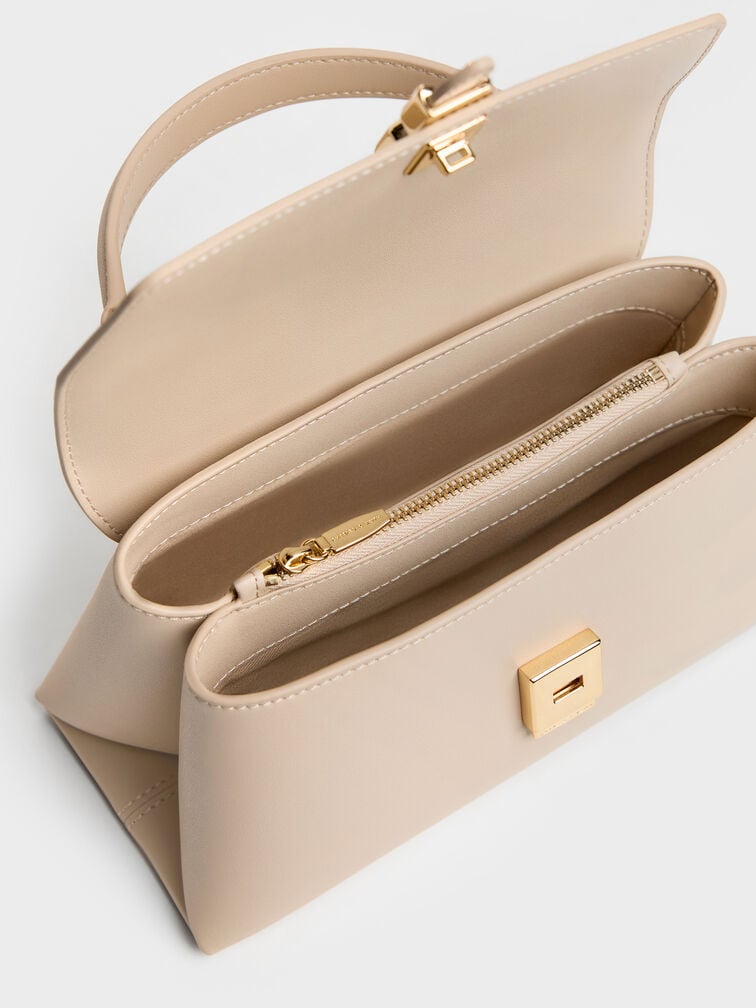 กระเป๋าถือดีไซน์สายโซ่ตกแต่งหัวเข็มขัดเมทัลลิครุ่น Adalyn, สีดัสเต็ดโอ๊ต, hi-res