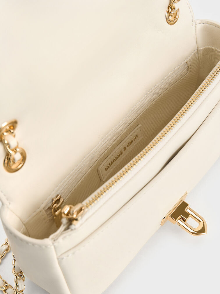 กระเป๋าสะพายไหล่ดีไซน์ลายควิลท์รุ่น Arwen, สีครีม, hi-res