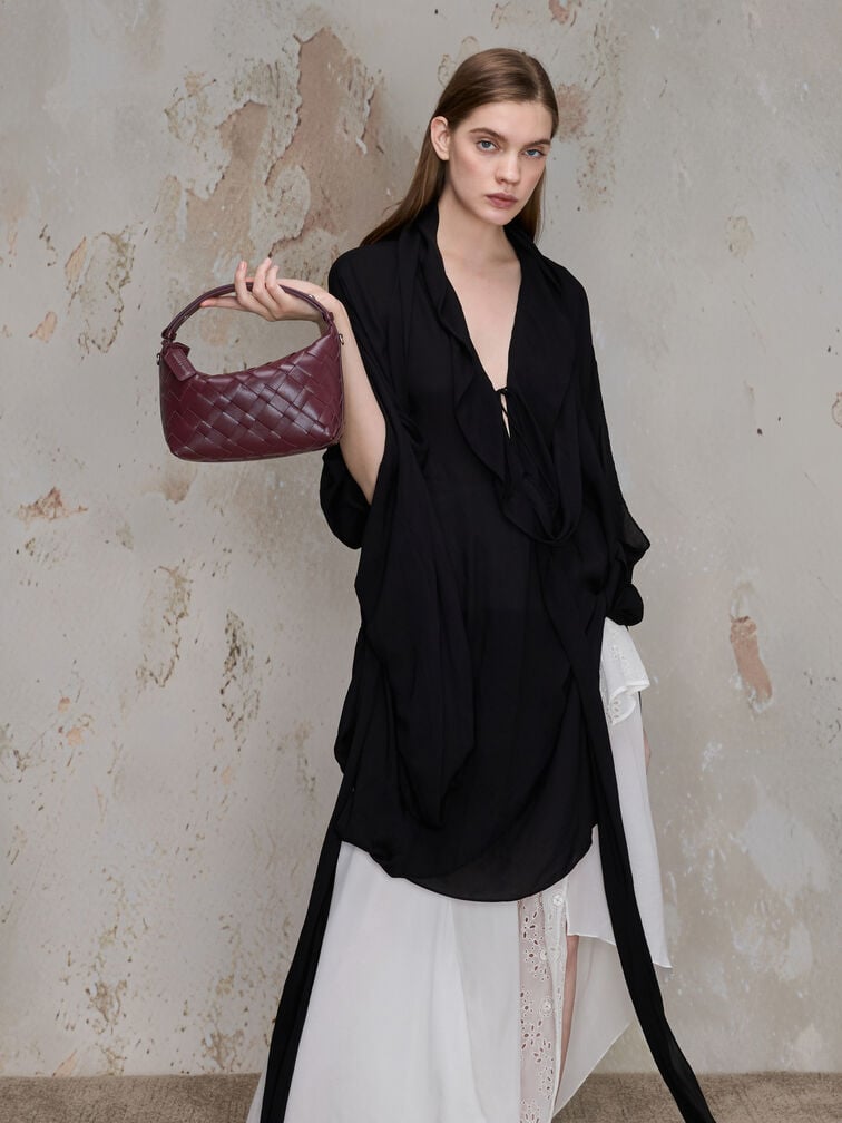 กระเป๋าสะพายไหล่ดีไซน์แบบสานรุ่น Ivette, สีไวน์เบอร์รี่เรด กระเป๋าสะพายไหล่ดีไซน์แบบสานรุ่น Ivette, สีไวน์เบอร์รี่เรด, hi-res