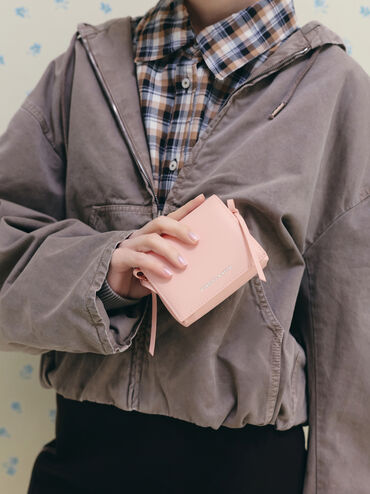 กระเป๋าสตางค์ตกแต่งด้วยโบว์รุ่น Hazel, สีซอฟต์พิงค์, hi-res