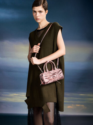กระเป๋าโบว์ลิ่งตกแต่งโบว์เมทัลลิคแบบรูด และชาร์มประดับรุ่น Kadee, สีออร่าพิงค์, hi-res