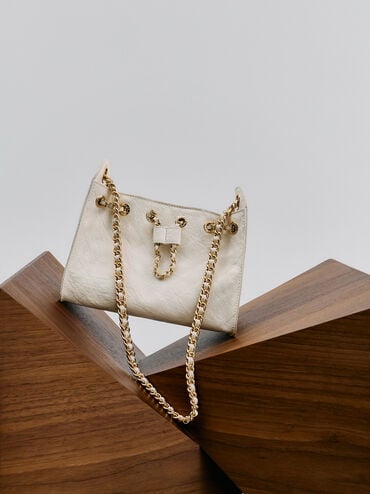 กระเป๋าทรงถังลวดลายควิลท์พร้อมเชือกรูดรุ่น Duo, สีครีม, hi-res