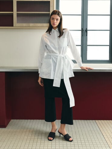 รองเท้าส้นสูงแบบเปิดส้นดีเทลจับจีบวัสดุหนังกลับสังเคราะห์, สีแบล็คเท็กซ์เจอร์, hi-res