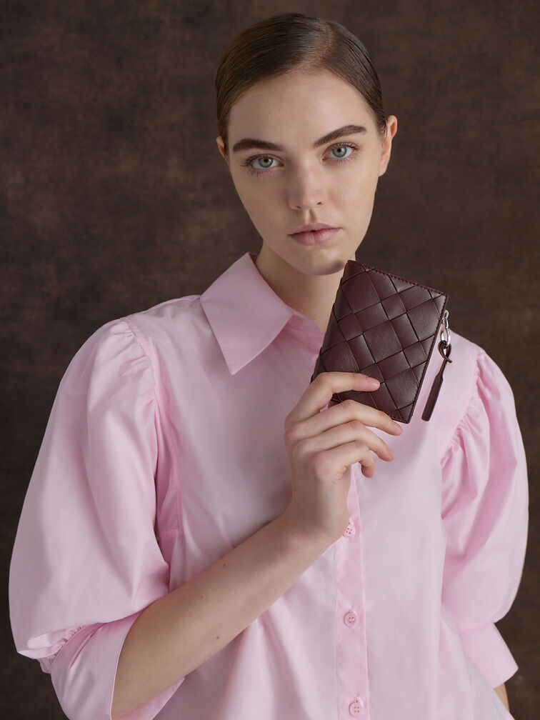 กระเป๋าสตางค์ใบสั้นซิปบนดีไซน์แบบสานรุ่น Ivette, สีไวน์เบอร์รี่เรด, hi-res