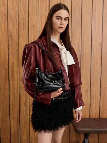 กระเป๋าสะพายข้างตกแต่งหัวเข็มขัดรุ่น Bryna, สีดำอะไหล่สีเงิน, hi-res