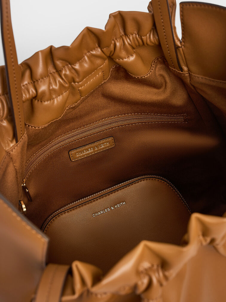 กระเป๋าโท้ทดีเทลจับจีบย่นรุ่น Brigette, สีน้ำตาล, hi-res