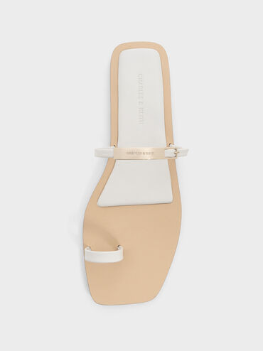 รองเท้าแตะดีไซน์ห่วงคล้องนิ้วเท้าประดับแผ่นเมทัลลิค, สีขาว, hi-res