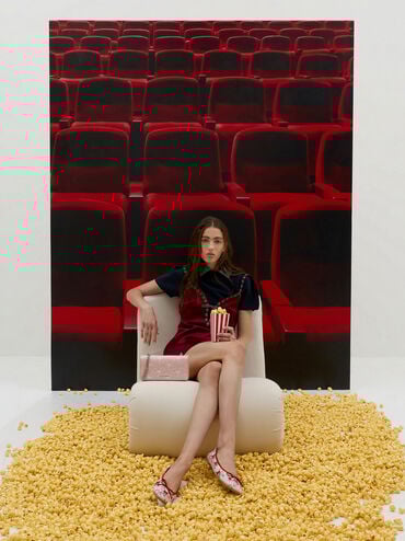 Paffuto Embroidered-Mesh Wallet On Chain, Light Pink, hi-res