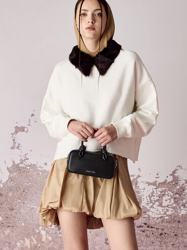 กระเป๋าถือทรงยาวหูจับแบบปมรุ่น Sammie, สีดำ, hi-res