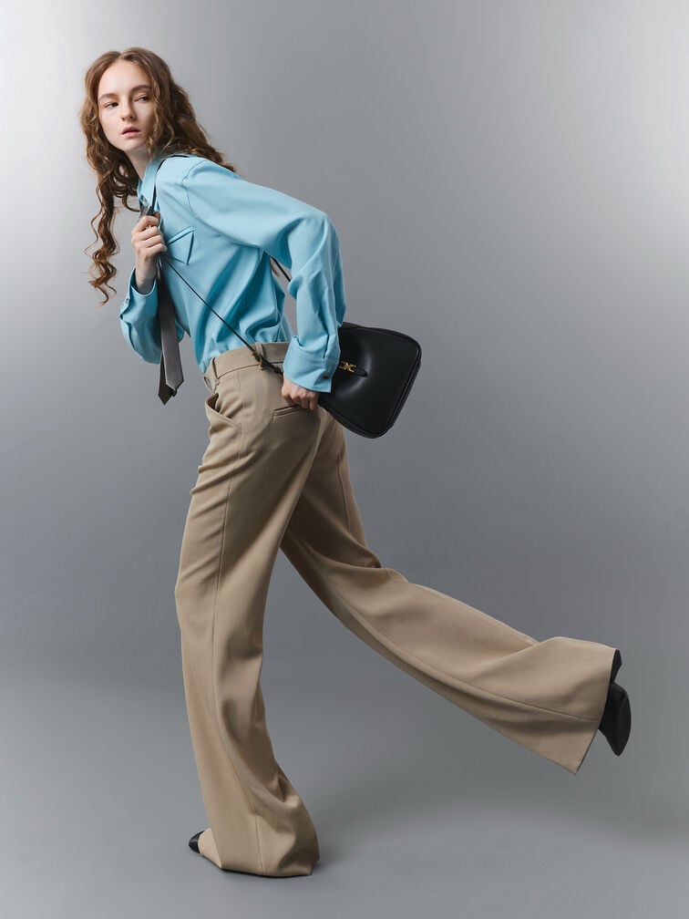 กระเป๋าโฮโบมินิตกแต่งสายเข็มขัดอะไหล่เมทัลลิครุ่น Adalyn, สีดำ, hi-res