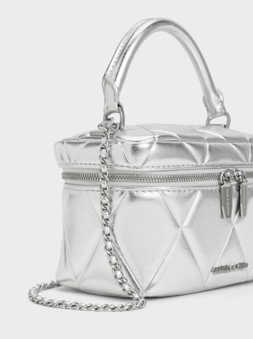 กระเป๋าทรงลูกบาศก์ลายควิลท์ดีไซน์เมทัลลิคพร้อมหูจับด้านบนรุ่น Arwen, สีเงิน, hi-res