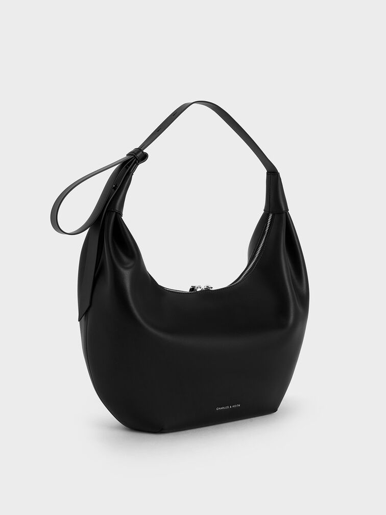 กระเป๋าโฮโบทรงโค้งรุ่น Odella, สีดำอะไหล่สีเงิน, hi-res