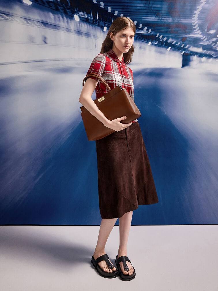 กระเป๋าสะพายข้างทรง Satchel ดีไซน์หูจับด้านบนรุ่น Lennie, สีดาร์คบราวน์, hi-res