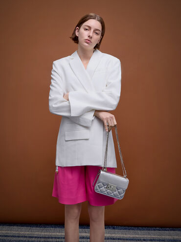 กระเป๋าถือสายโซ่เมทัลลิคดีไซน์ลายควิลท์รุ่น Alva, สีเงิน, hi-res
