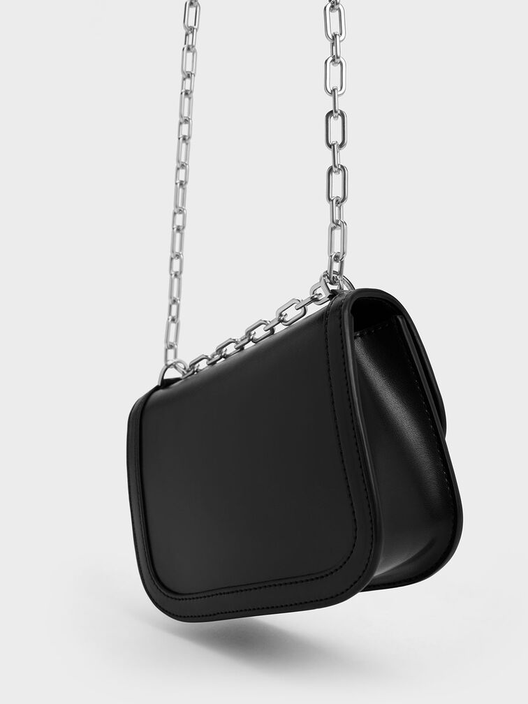 Charlot Chain Strap Bag, สีดำ, hi-res