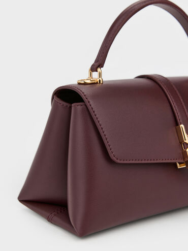 กระเป๋าถือดีไซน์สายโซ่ตกแต่งหัวเข็มขัดเมทัลลิครุ่น Adalyn, สีไวน์เบอร์รี่เรด, hi-res