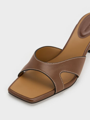 รองเท้าส้นสูงแบบเปิดส้นหัวรองเท้าแบบเหลี่ยมดีเทลคัตเอาท์, สีคอนยัค, hi-res