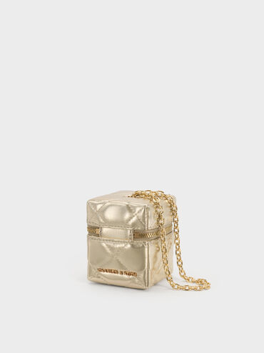 กระเป๋าเพาช์ขนาดไมโครดีไซน์ลายควิลท์เมทัลลิคพร้อมสายโซ่รุ่น Janie, สีแชมเปญ, hi-res