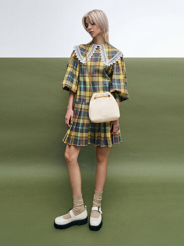 กระเป๋าโท้ทสายโซ่รุ่น Caia, สีครีม, hi-res